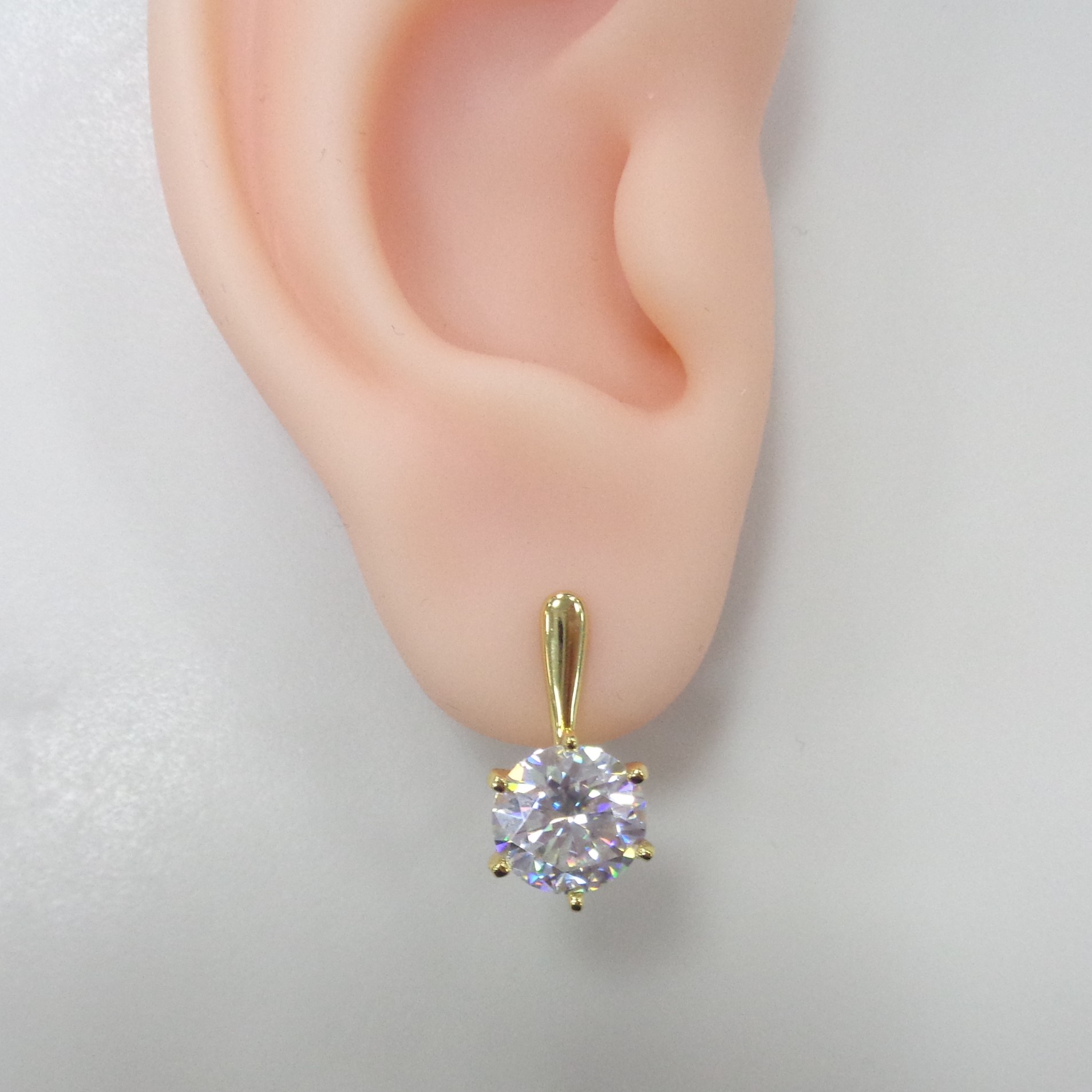 Серебряные серьги с муассанитами